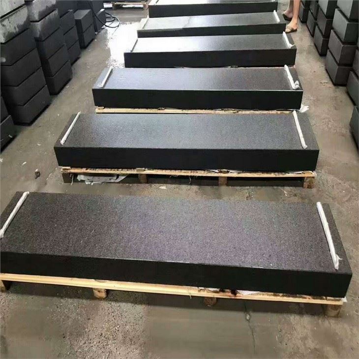kerbstone