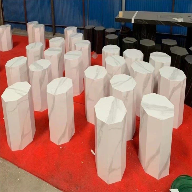 Sintered Stone tables and columns